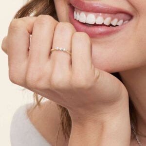 Cultured Pearl and Diamond Ring in 18K Yellow Gold