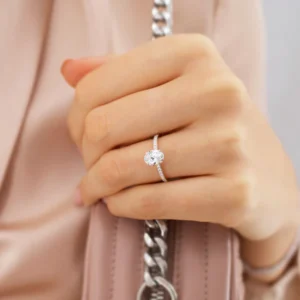 LIVELY Oval Lab Diamond Platinum Petite Hidden Halo Pavé Shoulder Set